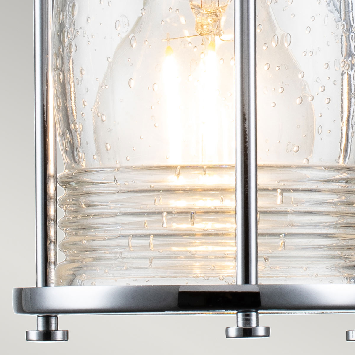 Ashland Bay 20cm Chroom badkamerlamp Van Elstead Lighting - Ideaal voor het creëren van een warme en uitnodigende sfeer en tegelijkertijd functionele verlichting.