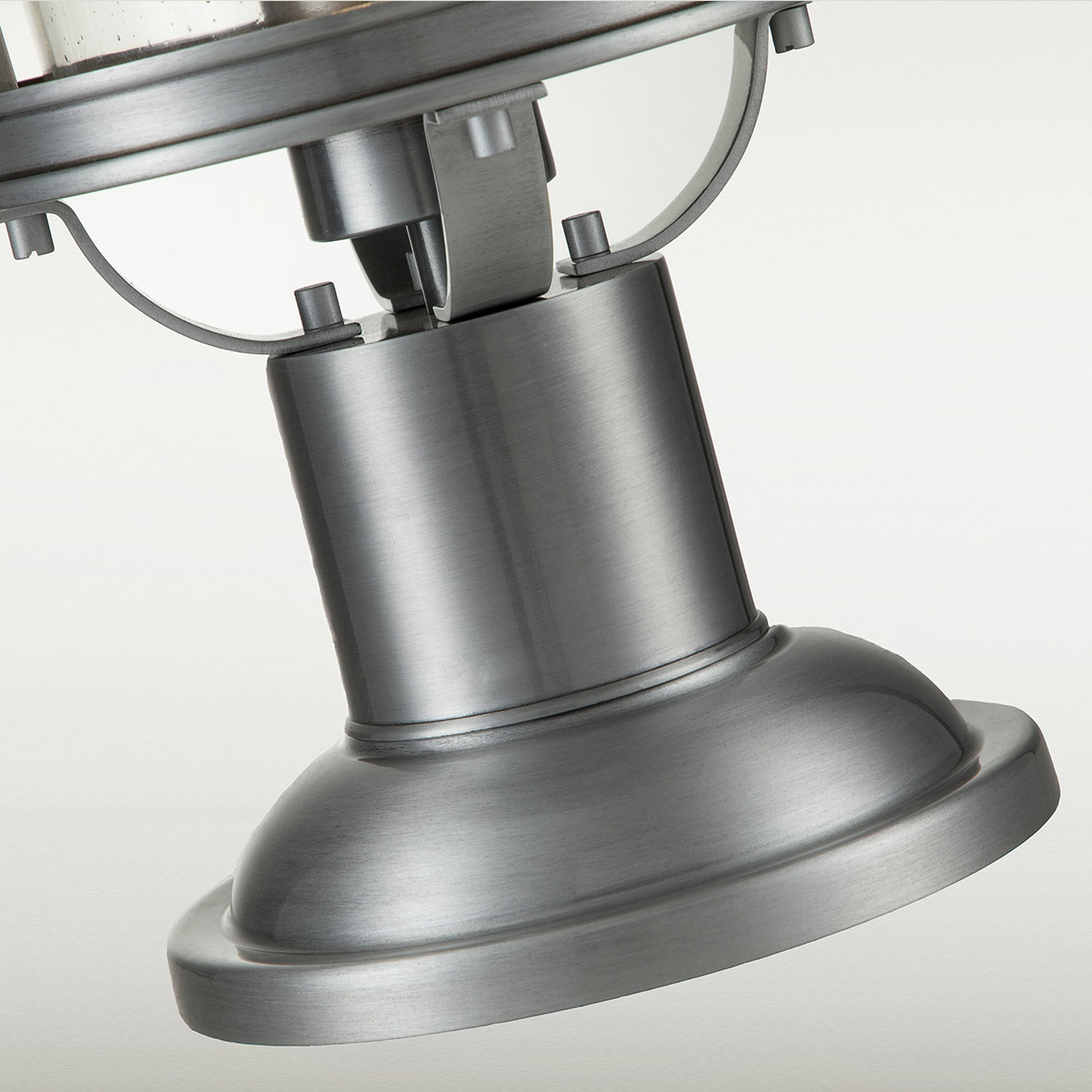 Booker 47cm Aluminium Van Elstead Lighting - Booker &auml;r en stilfull och robust portlykta med en design inspirerad av klassiska marina lanternor.
