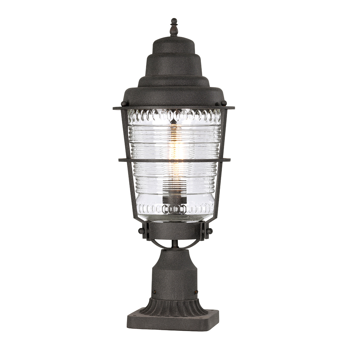 Chance Harbor 50cm Zink Van Elstead Lighting - Chance Harbor is een klassieke en robuuste havenlantaarn met een ontwerp geïnspireerd op de maritieme stijl.