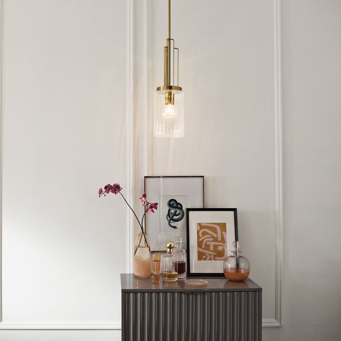 Kimrose Ø18 Geborsteld messing hanglamp Van Elstead Lighting - De Kimrose-collectie is een meesterwerk, geïnspireerd op de decoratieve details van het Madison Belmont-gebouw in New York City.