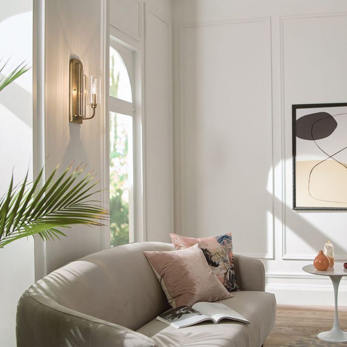 Kimrose 35cm Geborsteld messing wandlamp Van Elstead Lighting - De Kimrose-collectie is een meesterwerk, ge&iuml;nspireerd op de decoratieve details van het Madison Belmont-gebouw in New York City.