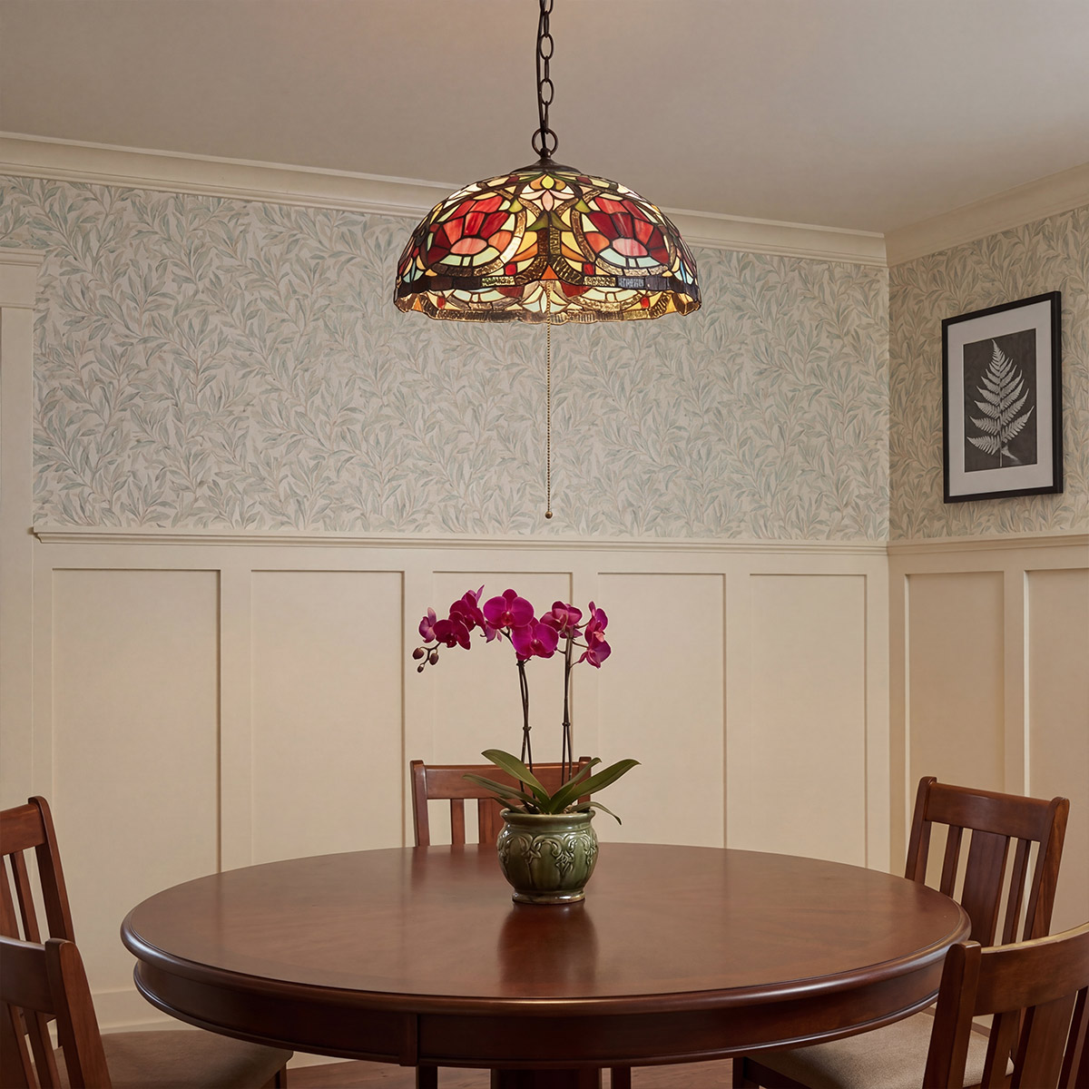 Larissa Ø38 Veelkleurig Van Elstead Lighting - Wanneer de lamp brandt, komen de prachtige kleuren van het glas tot hun recht en cre&euml;ren ze een warm en sfeervol licht in de kamer.