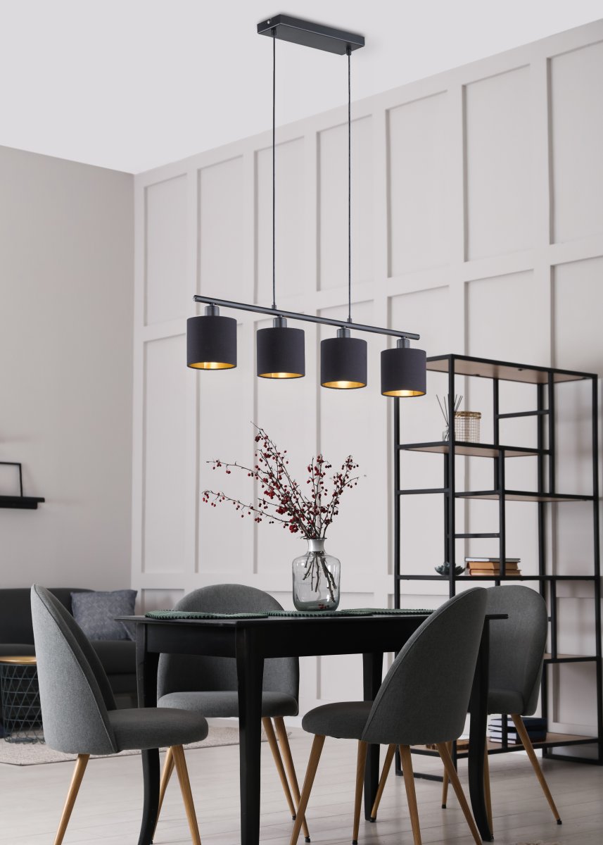 Tommy 75cm Zwart hanglamp Van Trio Lighting - Dankzij de vier lichtbronnen en de verstelbare ophanglengte tot 150 cm is de lamp ideaal voor het centreren van verlichting en het creëren van een uitnodigende sfeer.