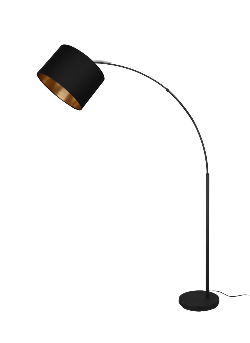 Bolivia Zwart vloerlamp Van Trio Lighting - Met zijn stoffen kap wordt de moderne en elegante lamp een blikvanger naast de bank en zorgt tegelijkertijd voor een perfecte en sfeervolle verlichting.