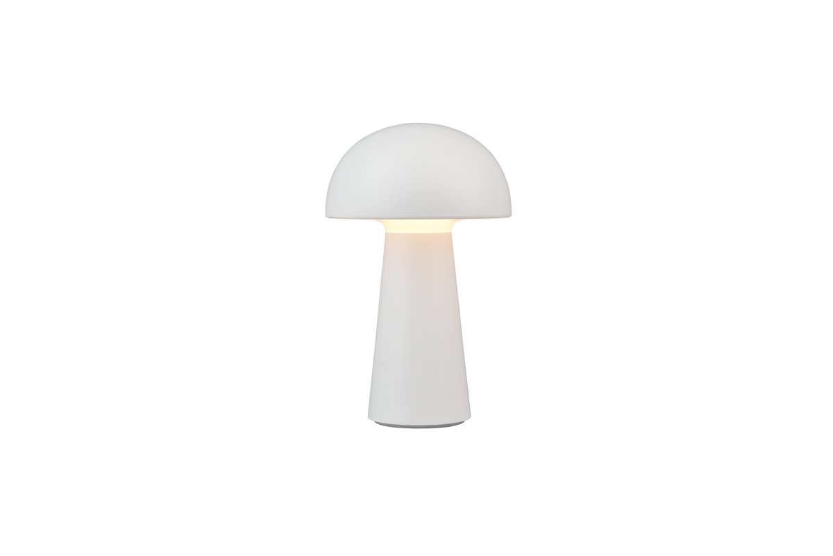 Lennon 22cm Wit Draagbare Van Trio Lighting - De lamp werkt op batterijen en is eenvoudig mee te nemen naar tuinfeestjes.