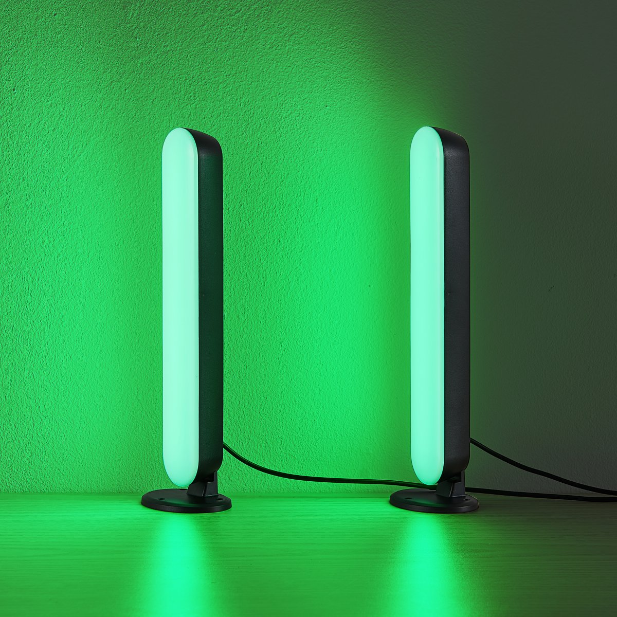 Game 28cm Zwart tafellamp Van Trio Lighting - Met de Sound Control-functie reageren de RGB-LED's van de verlichting in realtime op uw geluid.