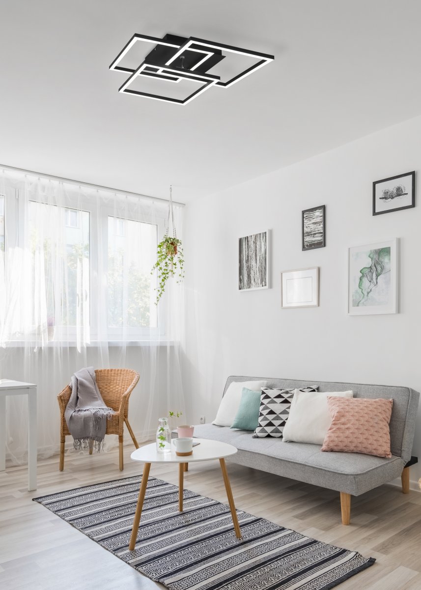 Mobile 42cm Zwart plafondlamp Van Trio Lighting - Met de meegeleverde afstandsbediening kunt u eenvoudig de helderheid en kleurtemperatuur aanpassen, van koel wit tot warm wit, zodat u de lamp aan uw verschillende stemmingen en behoeften kunt aanpassen.