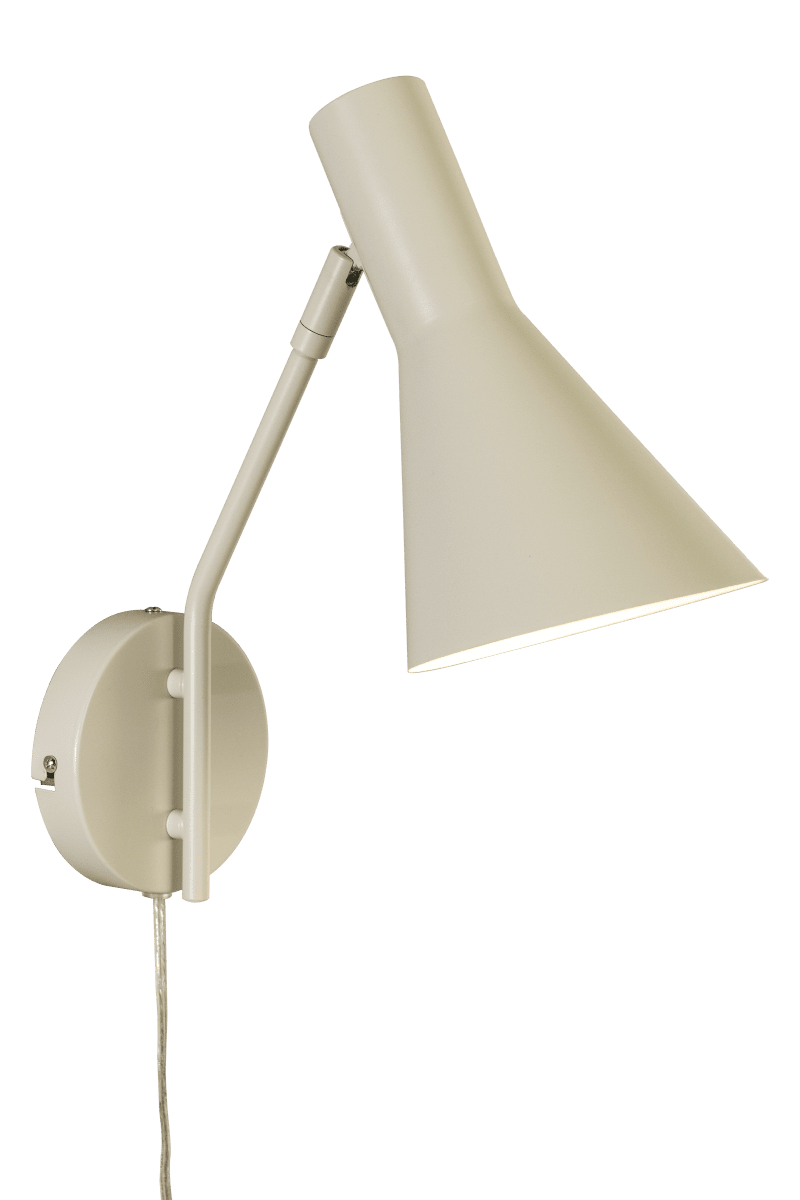 Ceres Beige leeslamp Van Aneta Lighting - De CERES wandlamp heeft een stijlvol en tijdloos design met rechte en strakke vormen die perfect passen in een Scandinavisch interieur.