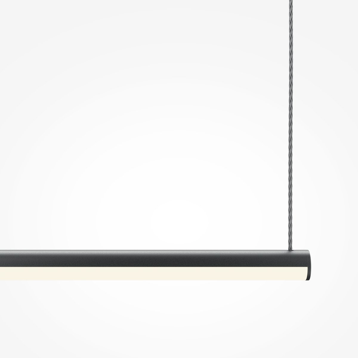 Halo 80cm Zwart hanglamp Van Maytoni - De eenvoudige en elegante vorm maakt het een veelzijdige verlichtingsoplossing die past bij zowel moderne als industriële interieurs, terwijl het ook een discreet stijlstatement is.