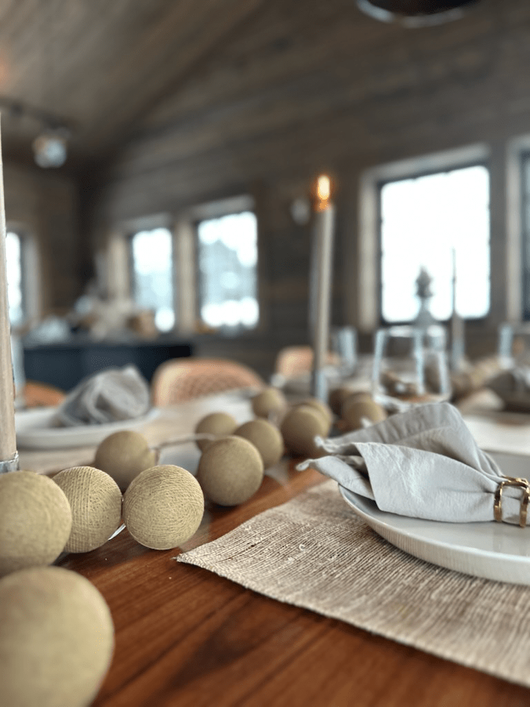 Irislights Sand Beige 35-lights Zand Van Irislights - De slinger wordt geleverd met een snoer van 1,5 meter, een aan/uit-schakelaar en een stekker.