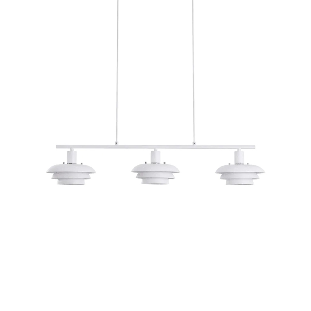 Stealth 86cm Wit hanglamp Van Nordic Lighting - Stealth is een stijlvolle plafondlamp van wit metaal met drie naar beneden gerichte kappen die een aangenaam, gericht licht geven boven bijvoorbeeld een eettafel of keuken.