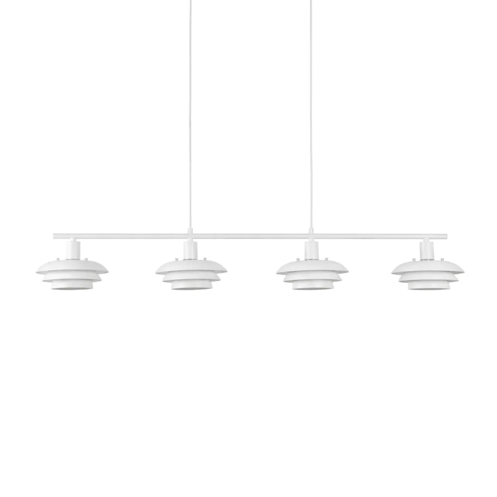 Stealth 120cm Wit hanglamp Van Nordic Lighting - Stealth is een stijlvolle plafondlamp van wit metaal met vier naar beneden gerichte kappen die een aangenaam, gericht licht geven boven bijvoorbeeld een eettafel of keuken.