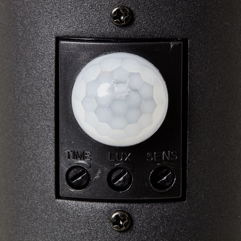 Dody 45cm Zwart lichtpaaltjes Van Brilliant - Met een hoogte van 40 cm zorgt hij voor een aangenaam licht en past hij discreet in de omgeving.