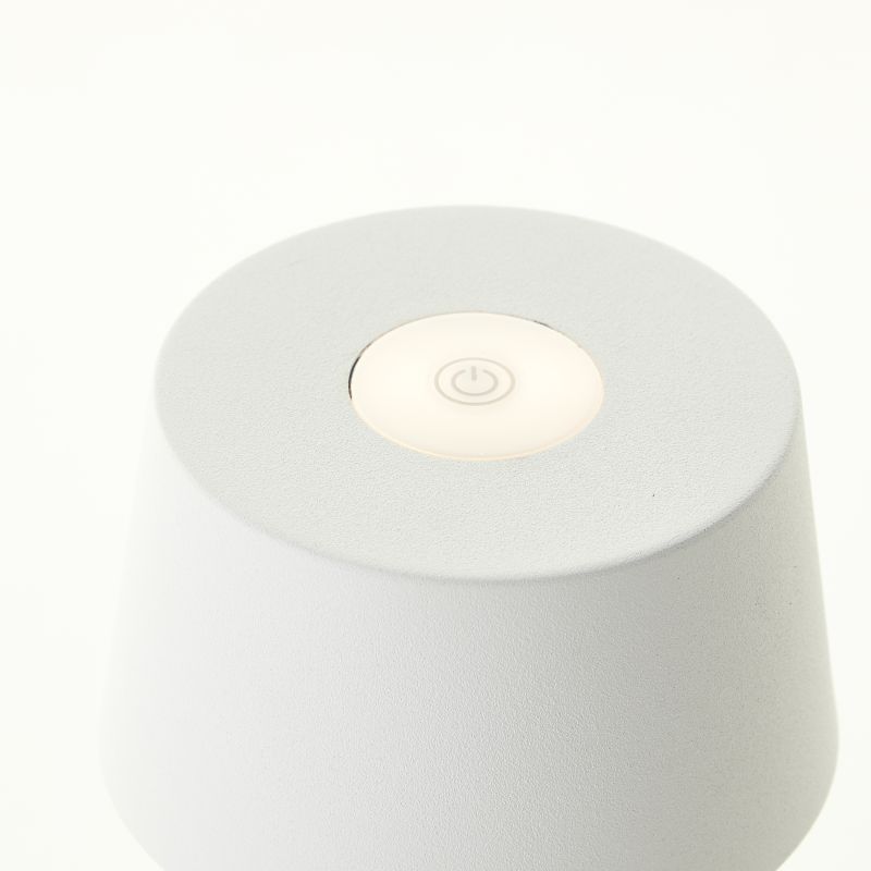 Jona 25cm Wit Draagbare Van Brilliant - De hoogte is ook verstelbaar als je een lamp wilt die korter is dan 25 cm.