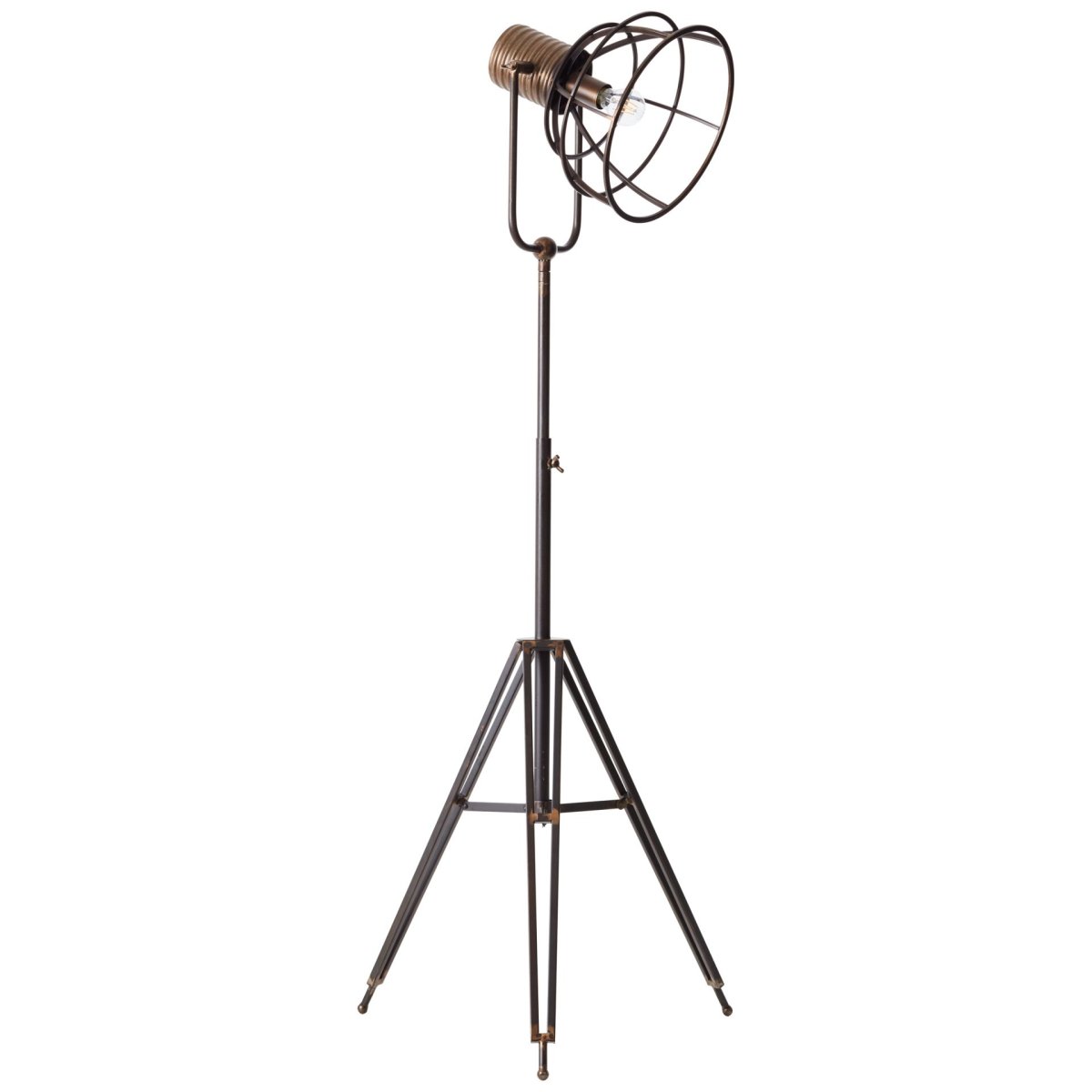 Reece vloerlamp Van Brilliant - De zachte vormen en het stijlvolle ontwerp zorgen ervoor dat de lamp net zo goed boven de eettafel past als in de woonkamer, slaapkamer of hal.
