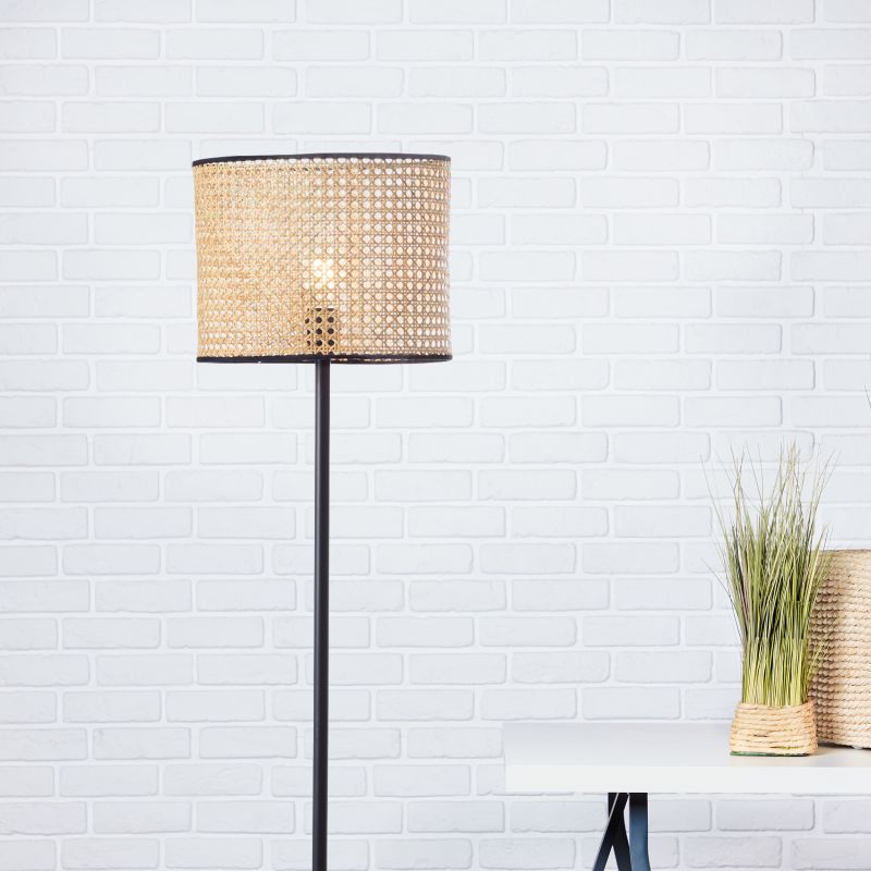 Wiley Natuur vloerlamp Van Brilliant - Wiley is een decoratieve staande lamp die een stijlvolle sfeer in huis creëert.