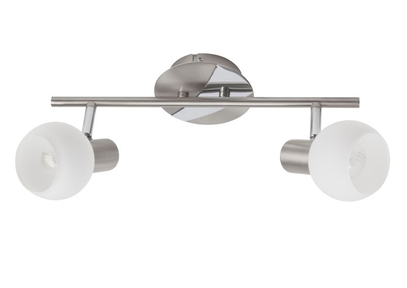 Tiara 2 Zilver spot Van Brilliant - Met de verstelbare lampenkoppen van wit glas richt je het licht eenvoudig op specifieke plekken of details in de kamer.