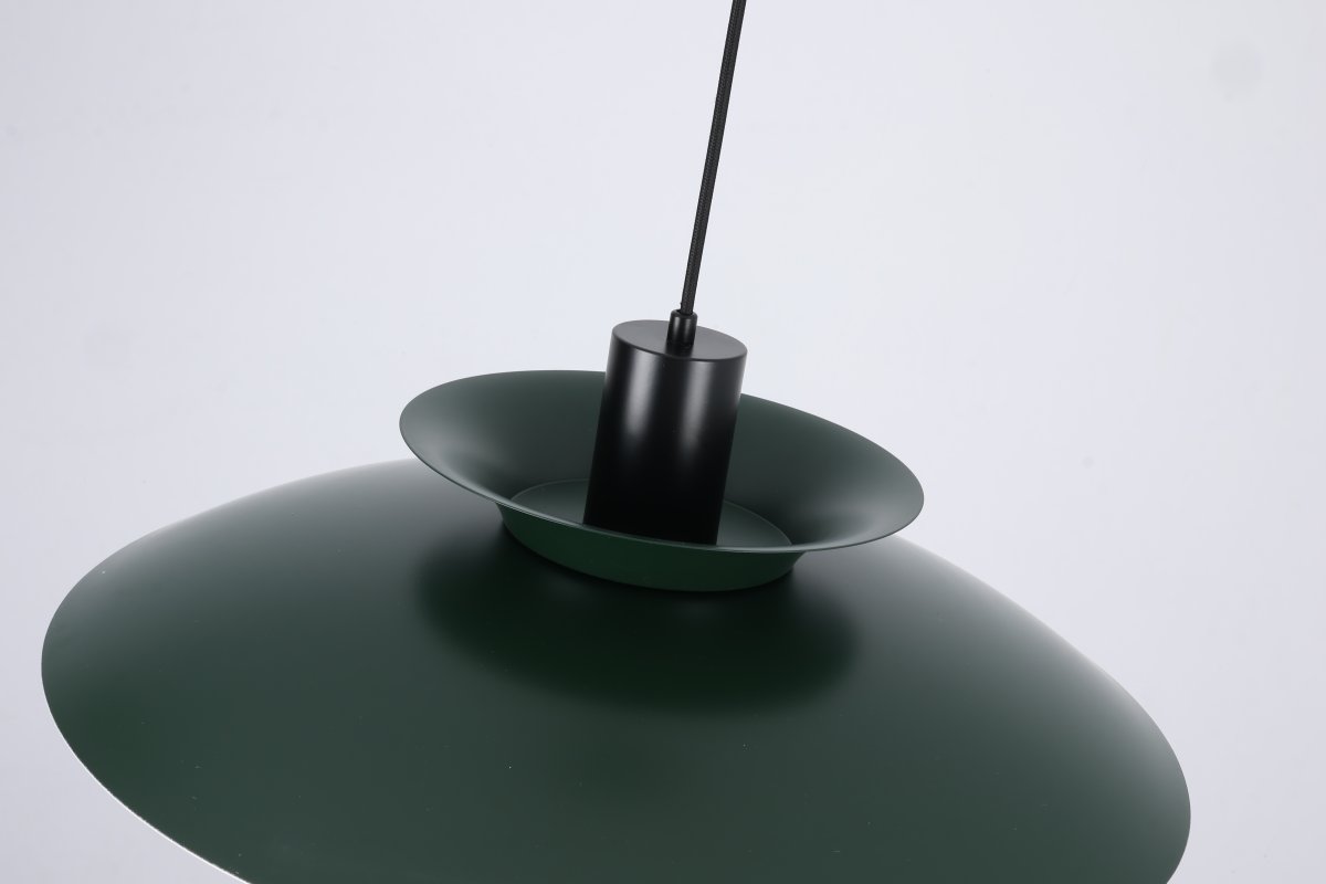 Stealth 2 Ø50 Groente hanglamp Van Nordic Lighting - De gelaagde kappen zorgen voor een aangenaam en gericht licht en dragen bij aan de decoratieve vorm van de lamp.