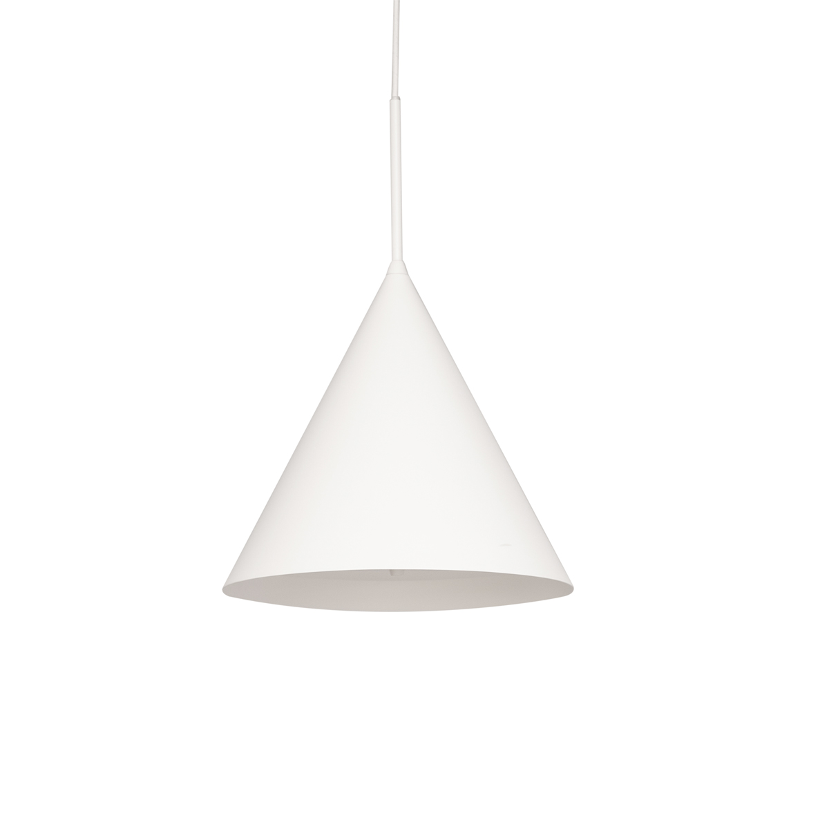 Idre Ø30 Vit hanglamp Van Armaturhantverk - Nedtill har lampan en akrylsk&auml;rm som bidrar till en j&auml;mn ljusspriding men ocks&aring; till att undvika bl&auml;ndning.