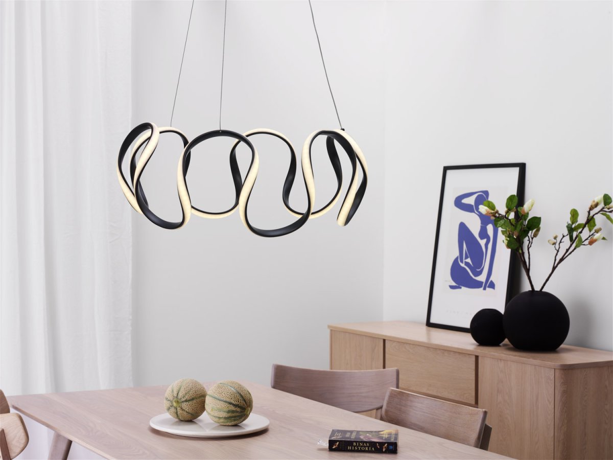 Wave Ø55 Zwart hanglamp Van Cottex - Dankzij de ingebouwde 3-staps dimmer kunt u de helderheid eenvoudig aanpassen met een standaard wandschakelaar.