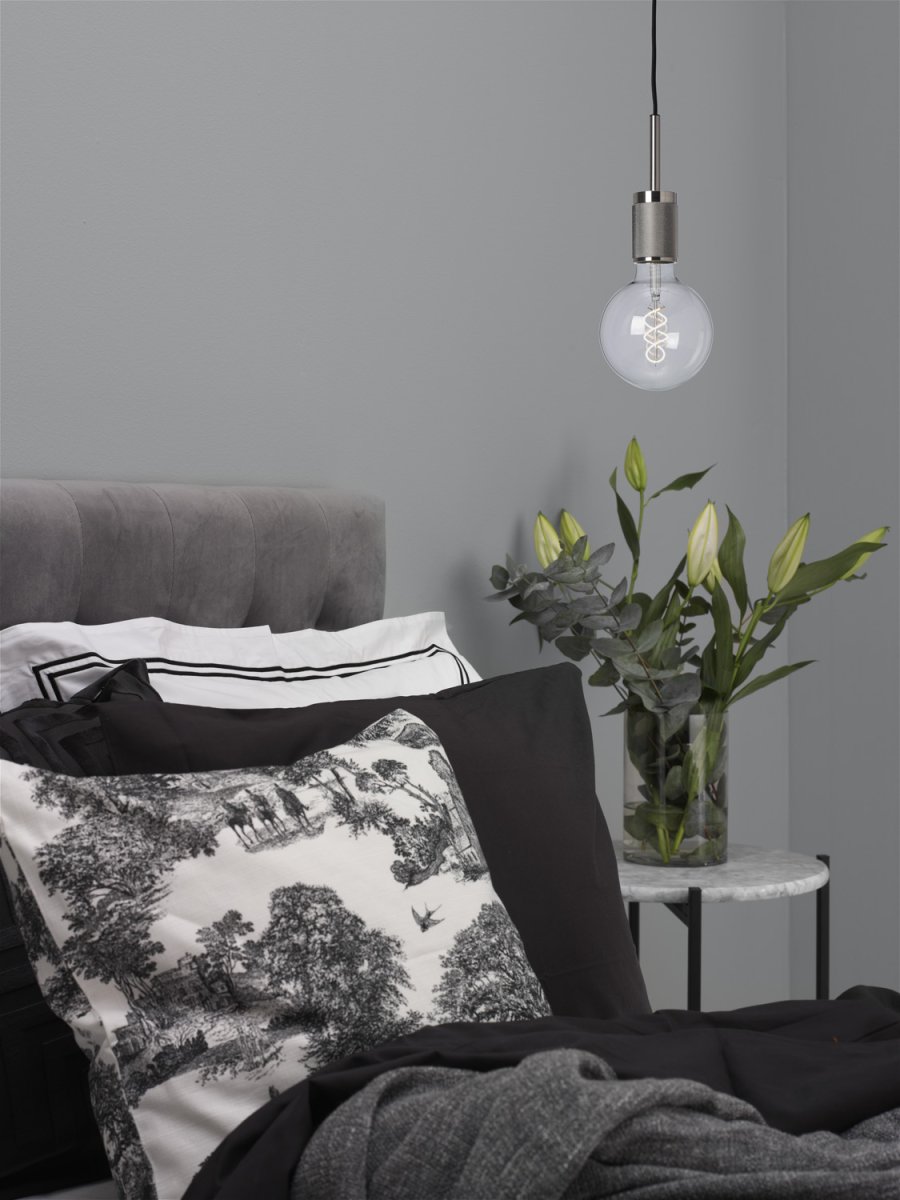 Upphäng Ø9 Geborsteld chroom raamlamp Van Cottex - Wordt geleverd met een snoer van 3,5 meter en een stekker.