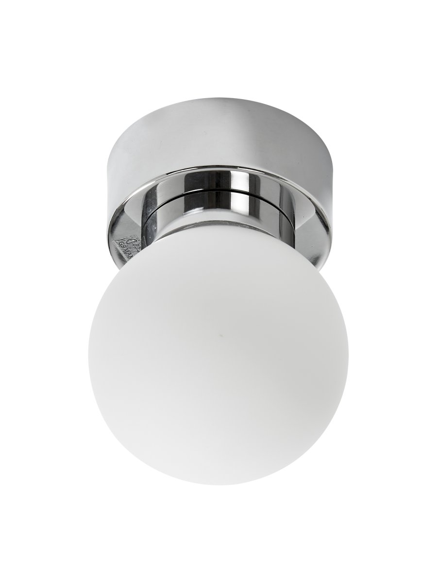  Sandhamn Ø7 Chroom badkamerlamp Van Armaturhantverk - De Sandhamn plafondlamp voor de badkamer is een stijlvolle en functionele verlichtingsoplossing die uw badkamer een luxe tintje geeft.