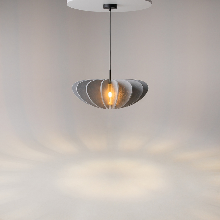 Cambio Ø58 Grijs hanglamp Van Maytoni - De serie is verkrijgbaar in diverse kleuren en vormen en kan dankzij de 3 meter lange kabel in hoge ruimtes worden opgehangen - Ideaal voor creatieve lichtinstallaties die de sfeer van de kamer weerspiegelen.