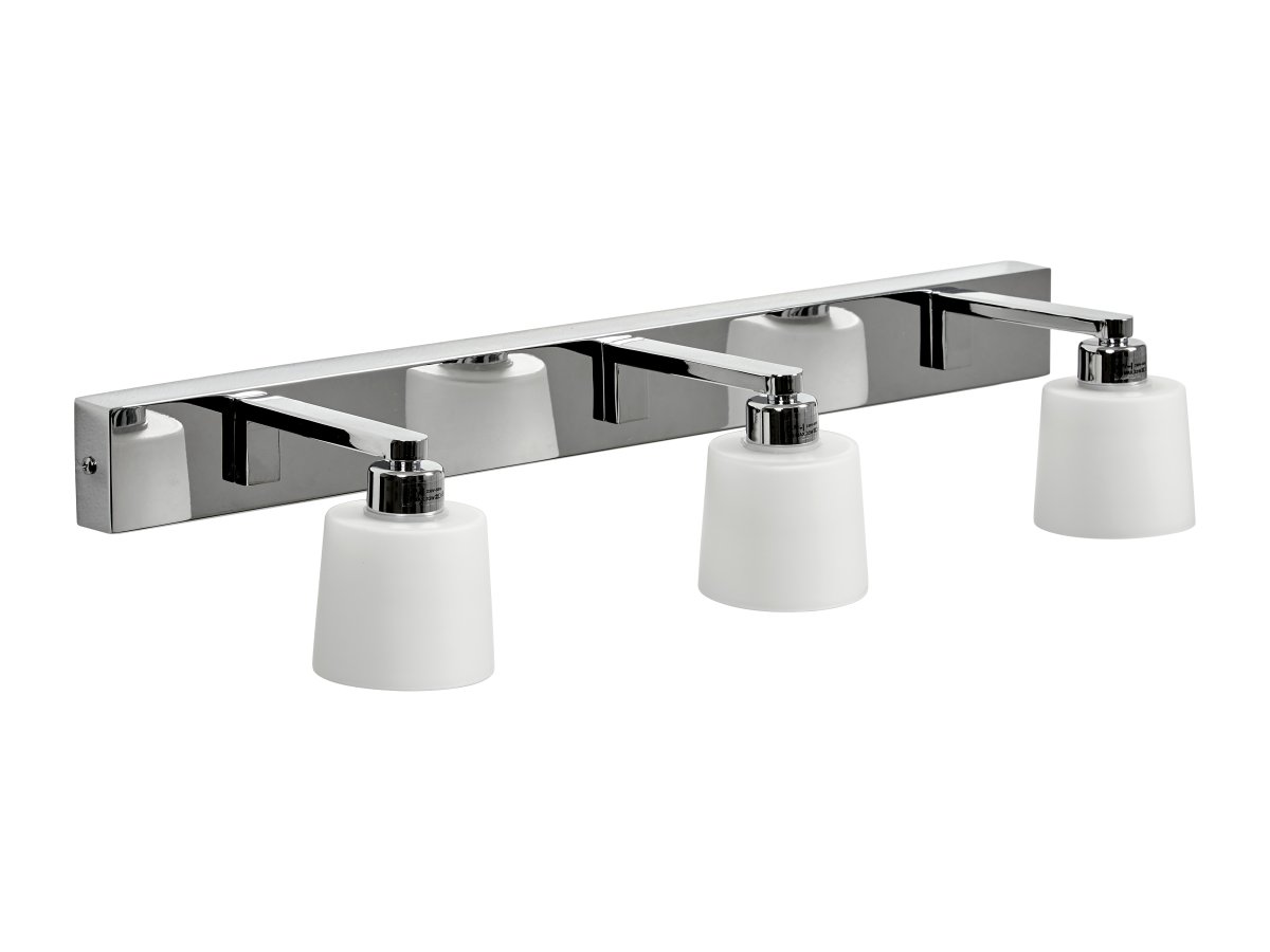 Ulvö 60cm Chroom badkamerlamp Van Armaturhantverk - Deze lamp combineert functionaliteit en design en geeft uw badkamer een opbeurende en stijlvolle sfeer.