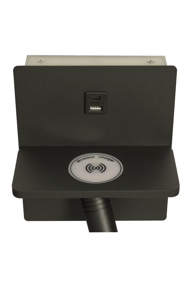 Astor Zwart leeslamp Van Aneta Lighting - Astor beschikt bovendien over een praktisch plankje met een draadloze oplader voor uw mobiele telefoon en aan de voorzijde bevinden zich twee USB-aansluitingen (USB A en C).