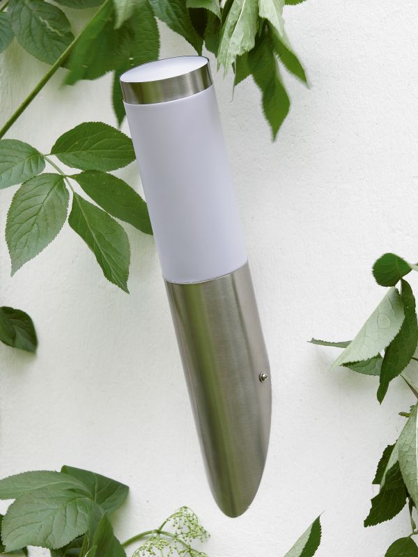 Chorus Staal buitenlamp Van Brilliant - Chorus is een betrouwbare en stijlvolle verlichtingsoplossing die veiligheid en sfeer combineert in uw buitenomgeving.