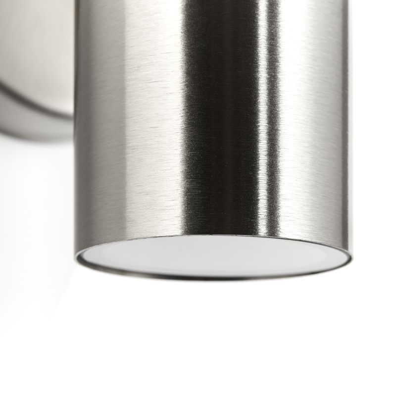 Jandy Staal buitenlamp Van Brilliant - Het stijlvolle design zorgt ervoor dat de lamp op natuurlijke wijze in diverse buitenomgevingen past.