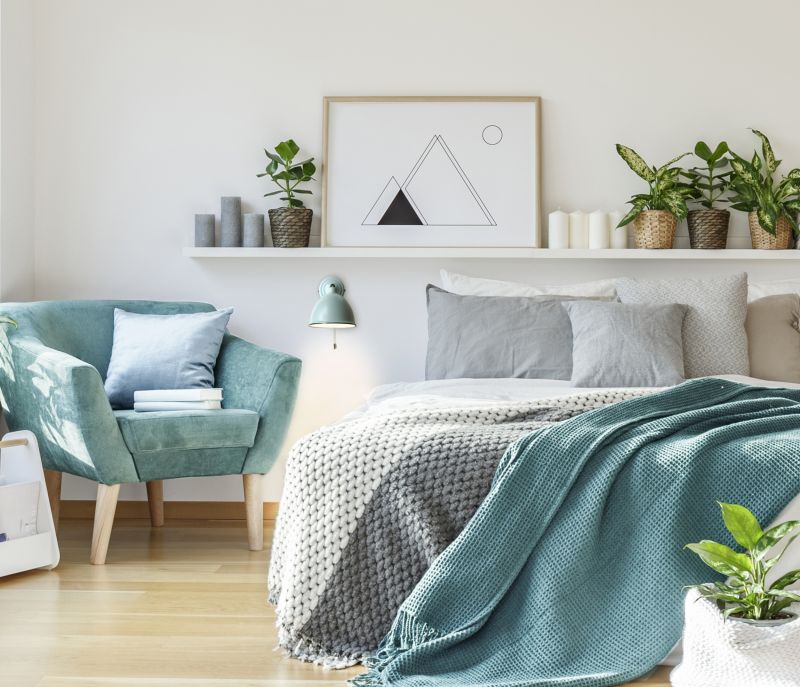 Telio Lichtblauw leeslamp Van Brilliant - Hij past zowel in de woonkamer en slaapkamer als in de hal, waar hij een zacht licht verspreidt en een gevoel van lichtheid cre&euml;ert.