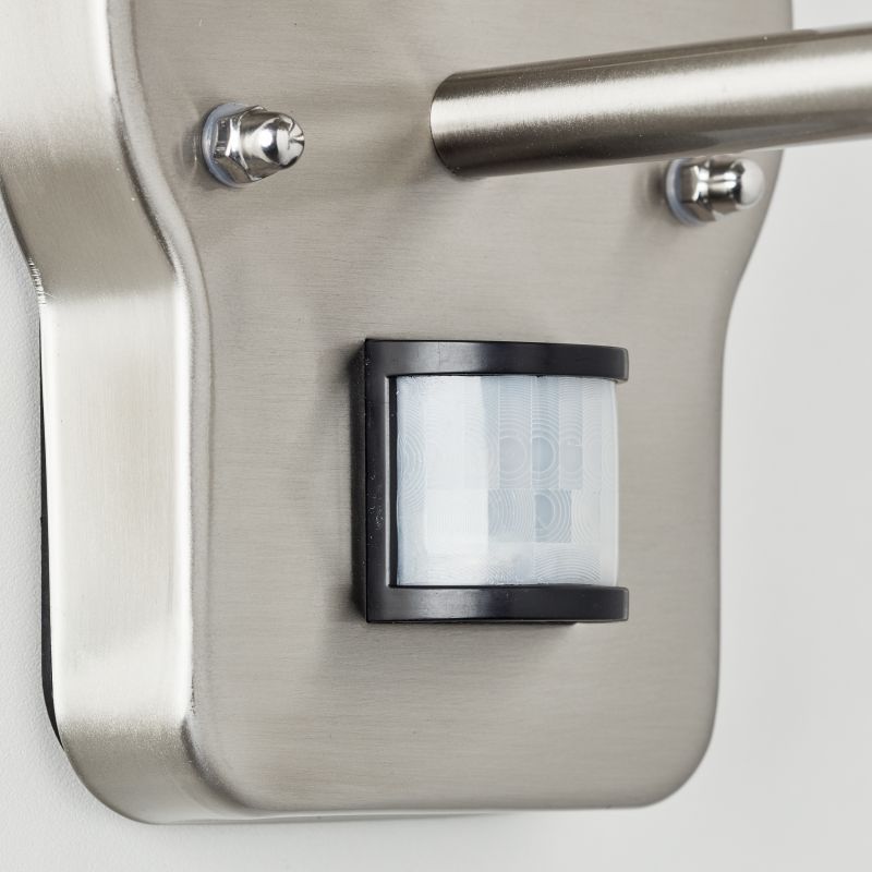 York Staal buitenlamp Van Brilliant - Deze metalen wandlamp met roestvrijstalen afwerking is een logische keuze bij de entree van uw huis.