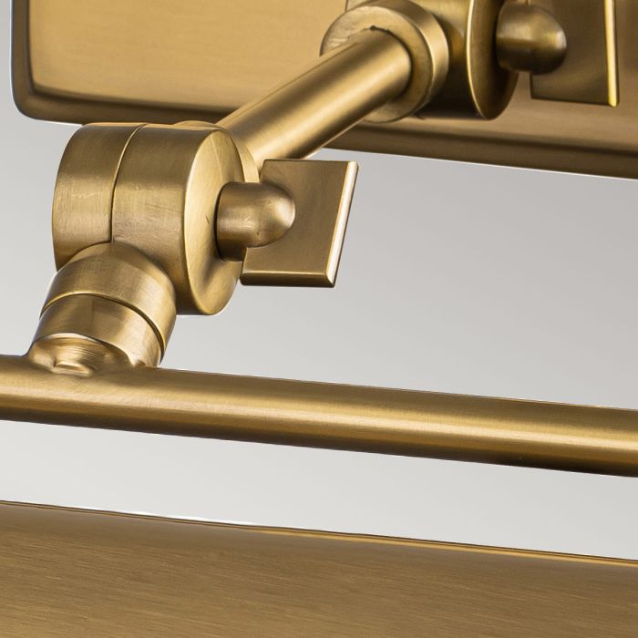 Winchfield 45cm Antiek messing Van Elstead Lighting - Het stevige stalen frame met verstelbare armen en prachtig geplateerde oppervlakken zorgt voor een hoge mate van duurzaamheid.