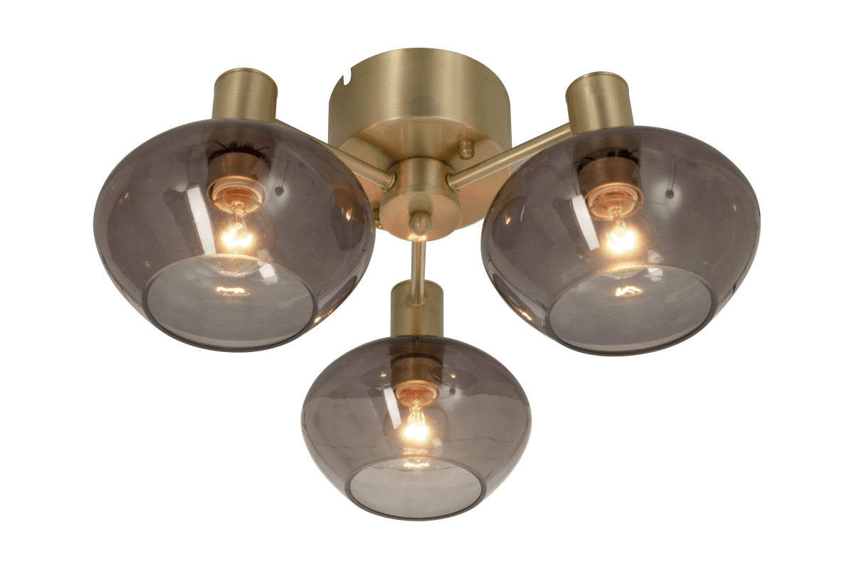 Bell Ø42 Messing plafondlamp Van Aneta Lighting - De drie kappen van gerookt glas verspreiden een zacht en aangenaam licht, terwijl de gouden metalen basis een luxueuze uitstraling aan de kamer toevoegt.
