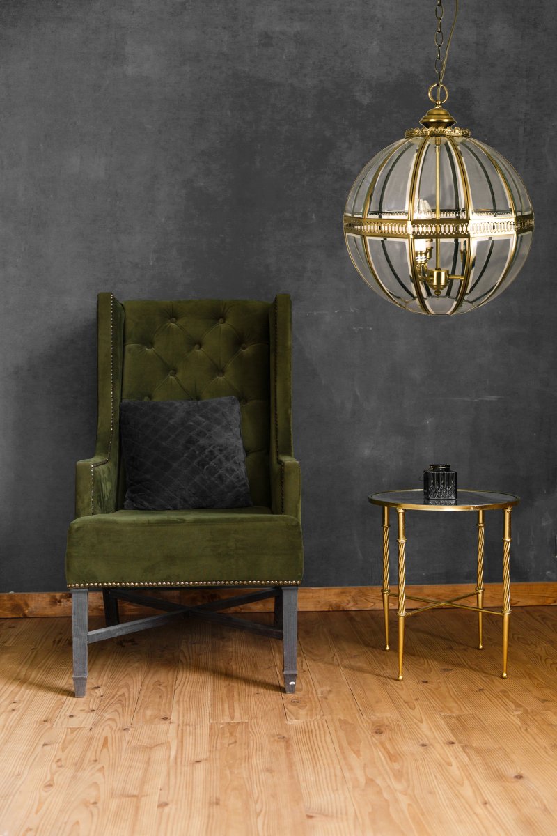 Tsar Ø40 Messing hanglamp Van Aneta Lighting - Daar zorgt hij niet alleen voor goede algemene verlichting, maar is hij ook nog eens een echte blikvanger!